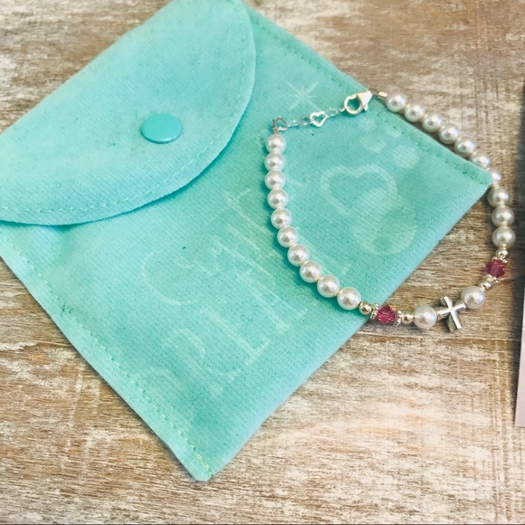 Children’s Swarovski Pearl SS Cross Bracelet - Picture 6 of 8